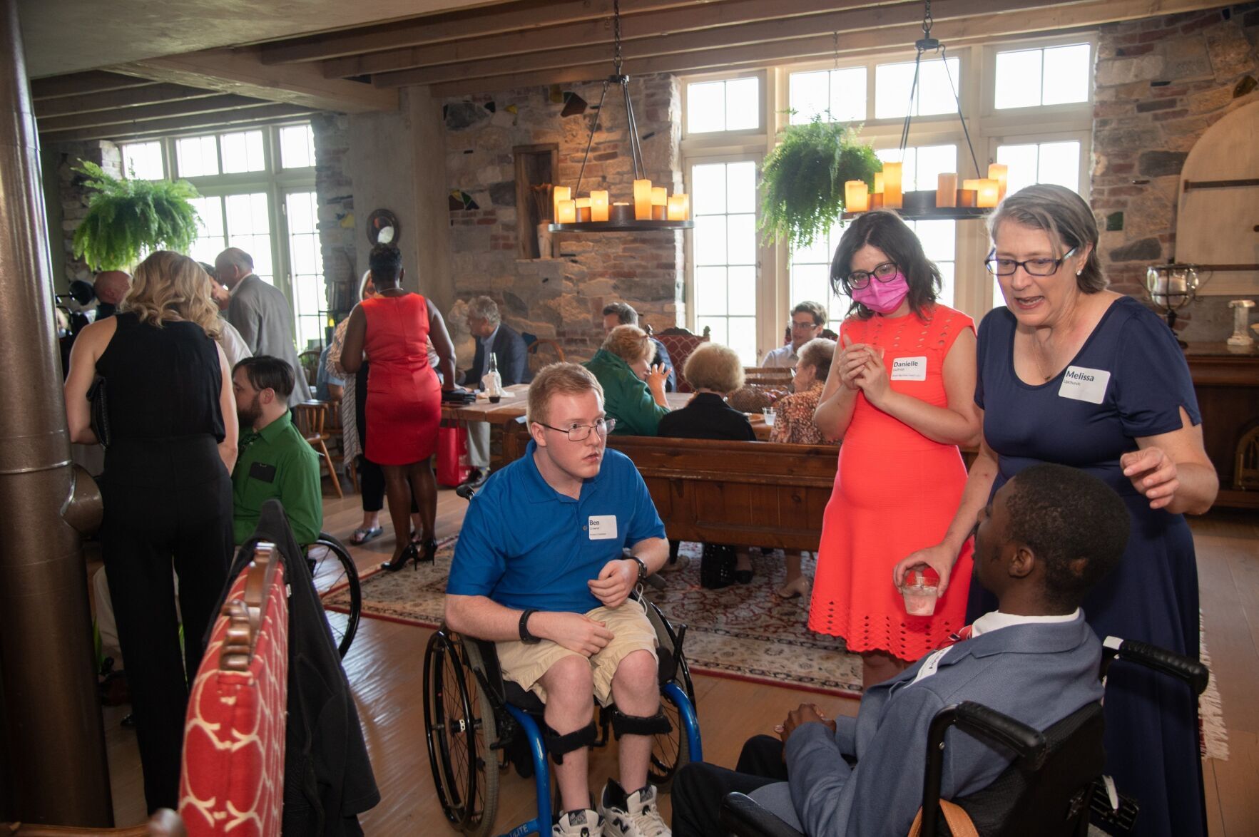 Guests mingle during Vistas and Visionaries